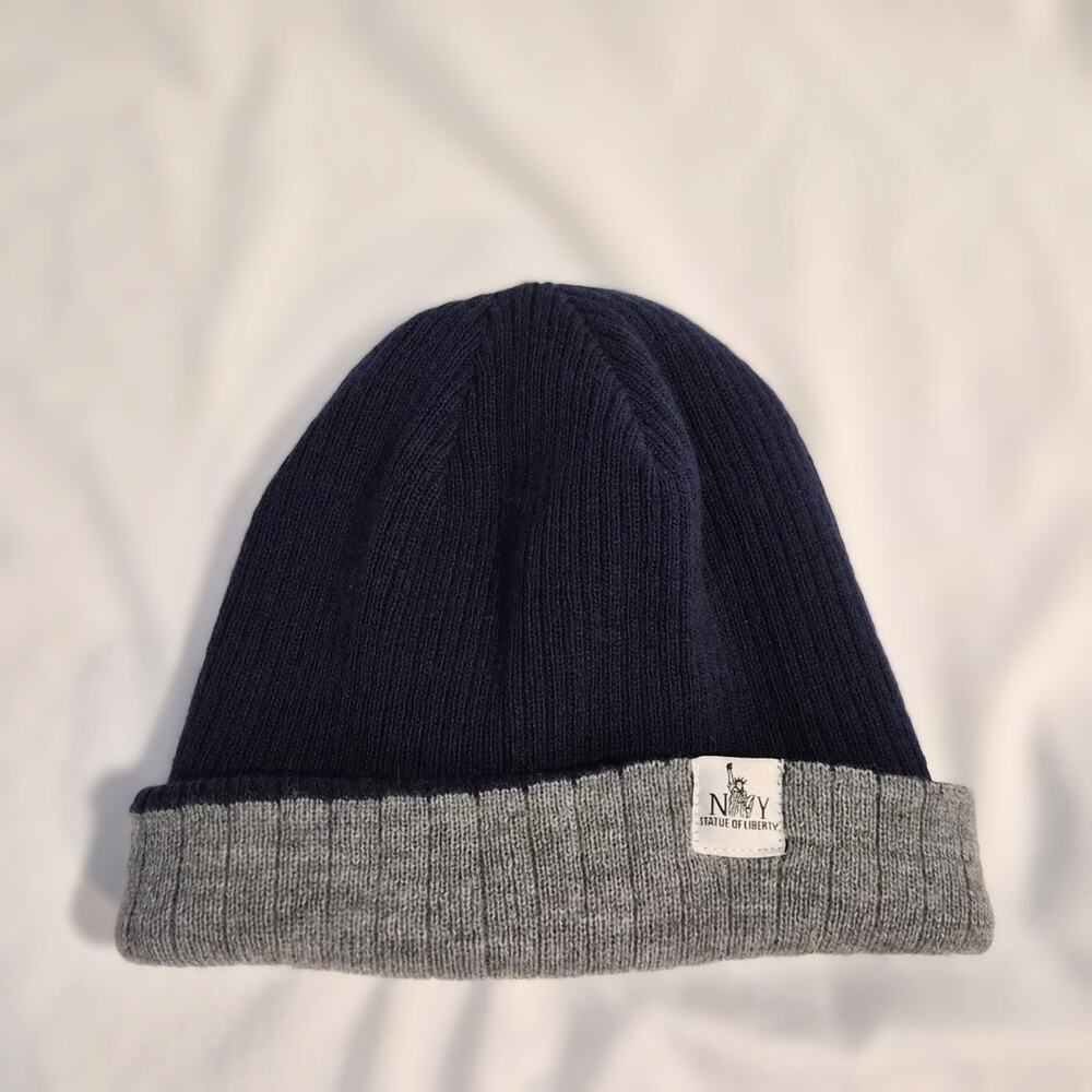 NY Statue of Liberty Reversible Beanie - Navy Blue & Heather‎ Grey Knit Hat